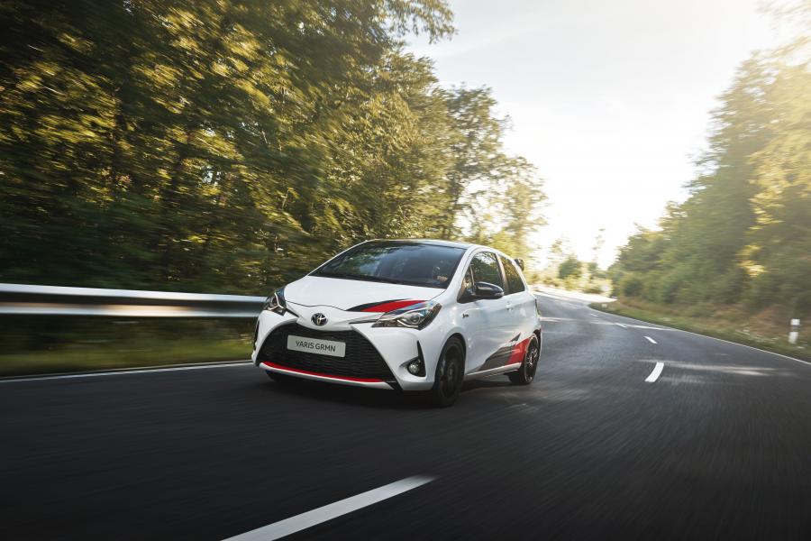  Toyota Yaris GRMN 2017 года  (фото 23 из 51)